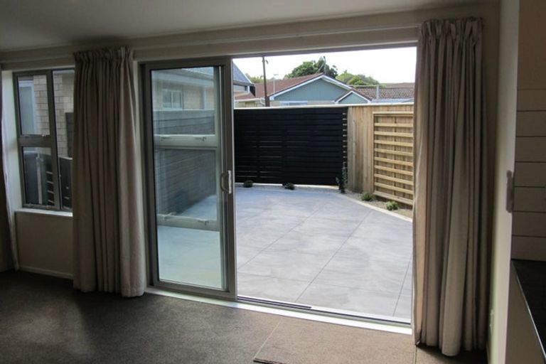 Photo of property in 9d Linden Avenue, Tawa, Wellington, 5028