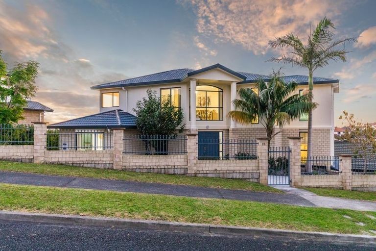 Photo of property in 25 The Enclave, Totara Heights, Auckland, 2105