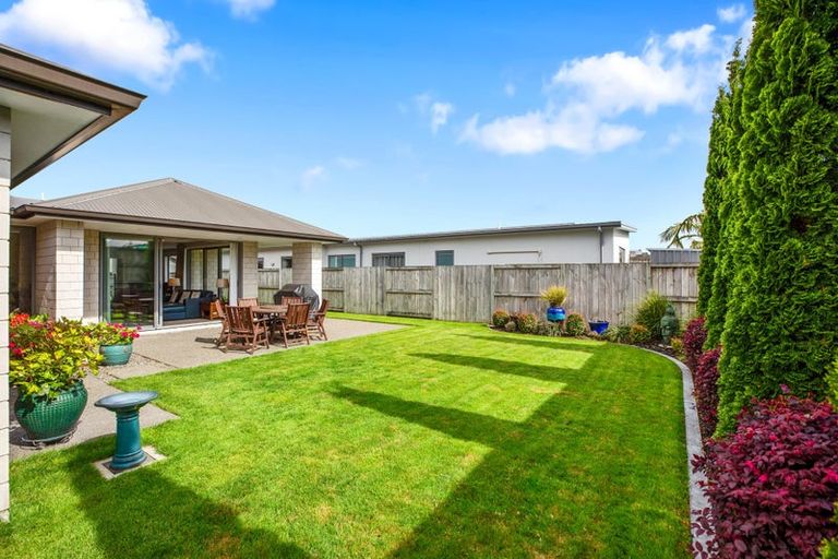 Photo of property in 142 Puhirake Crescent, Pyes Pa, Tauranga, 3112