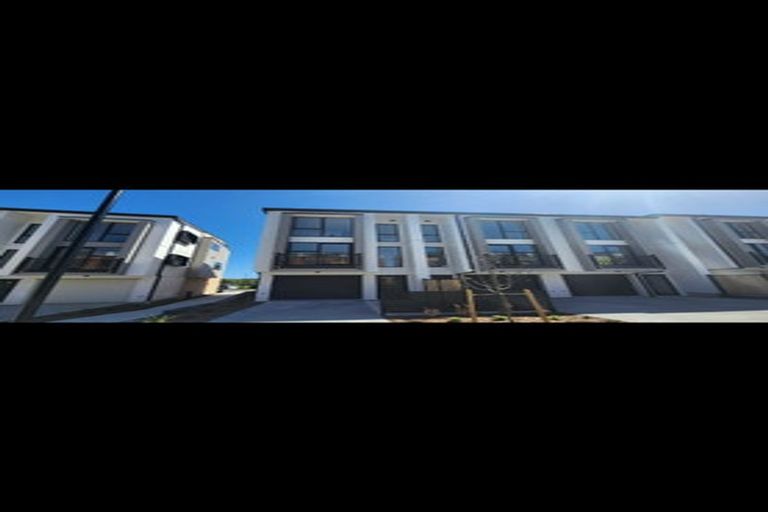 Photo of property in 23 Falcon Crescent, Hobsonville, Auckland, 0618