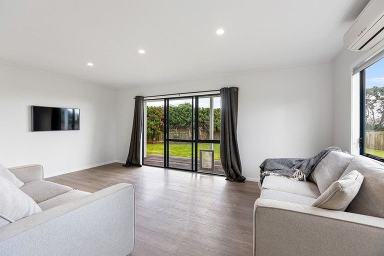 Photo of property in 10 Meade Place, Bell Block, New Plymouth, 4312