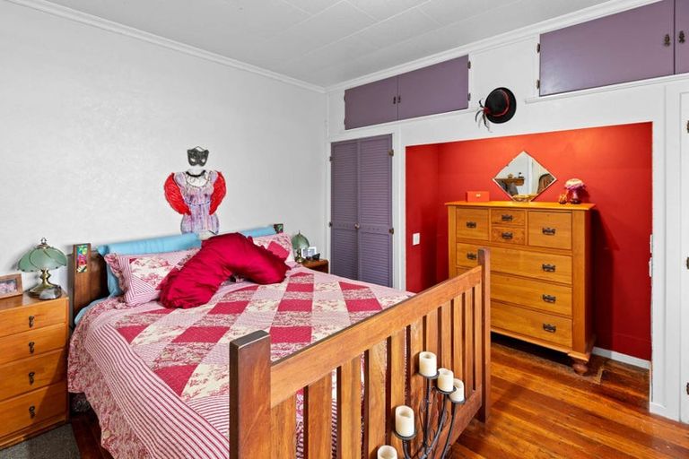 Photo of property in 18 Princess Street, Dannevirke, 4930