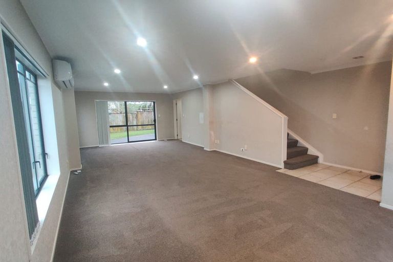 Photo of property in 36 Cyril French Drive, Flat Bush, Auckland, 2016