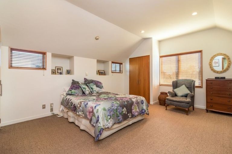 Photo of property in 49 Weka Street, Fendalton, Christchurch, 8041