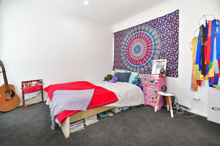 Photo of property in 87 Sheffield Road, Helensville, 0875