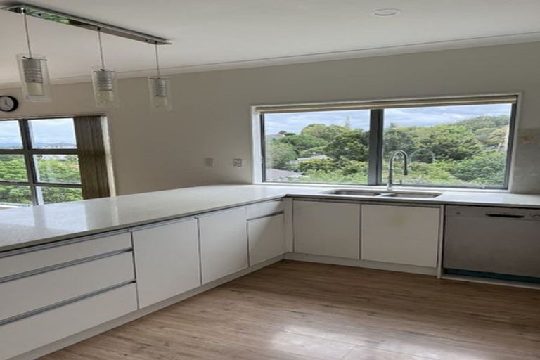 Photo of property in 28 The Enclave, Totara Heights, Auckland, 2105