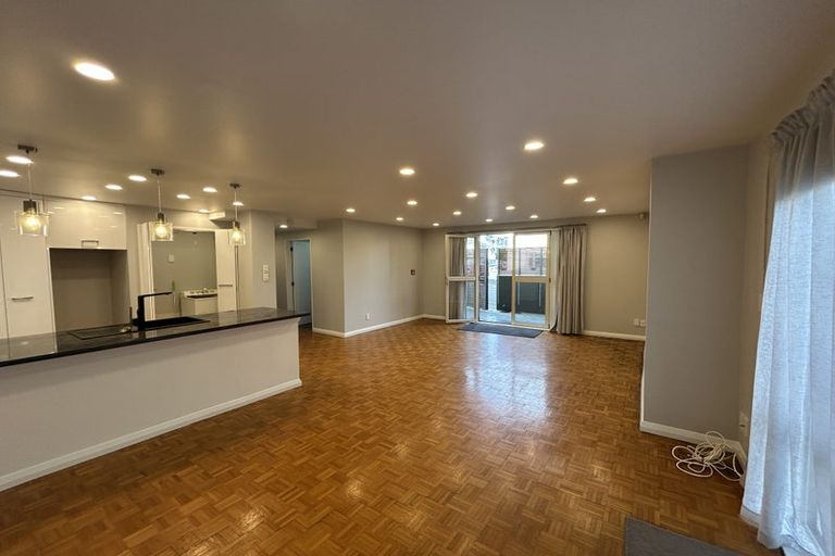 Photo of property in 45 Ellice Street, Mount Victoria, Wellington, 6011