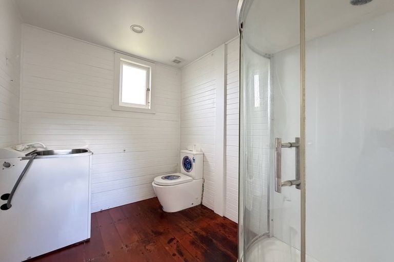 Photo of property in 8 Lower Watt Street, Wadestown, Wellington, 6012
