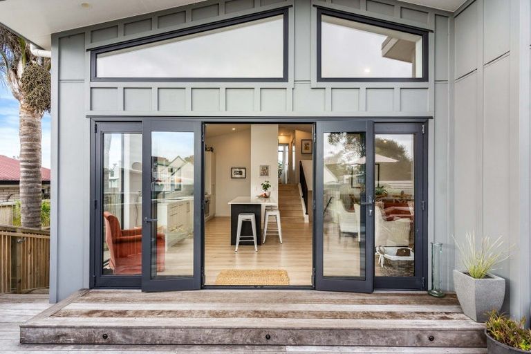 Photo of property in 221 Linton Crescent, Whangamata, 3620