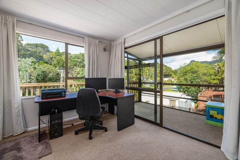 Photo of property in 32 Foster Avenue, Huia, Auckland, 0604