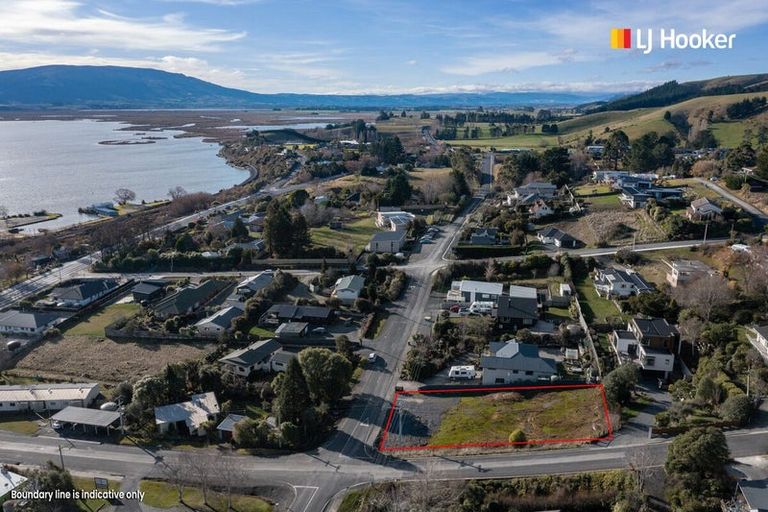 Photo of property in 28 Greenhithe Street, Waihola, Milton, 9073