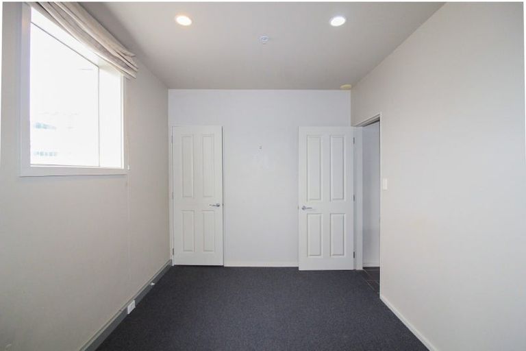 Photo of property in Atrium Towers, 8f/154 The Terrace, Wellington Central, Wellington, 6011