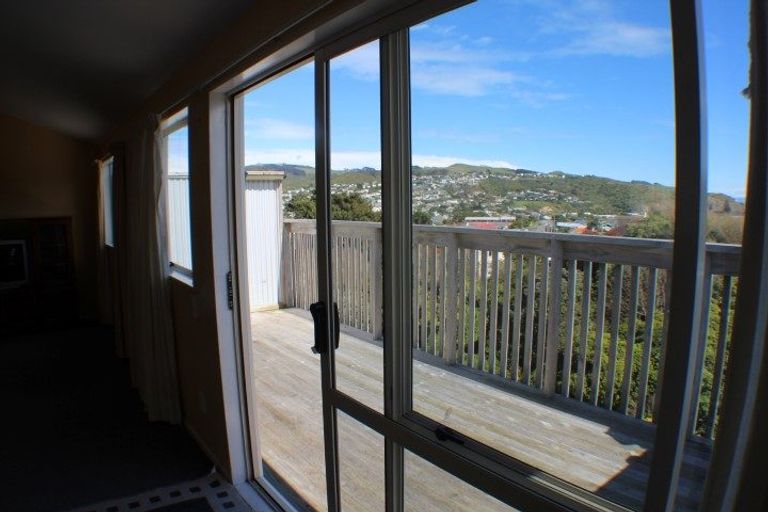 Photo of property in 18 Morere Street, Titahi Bay, Porirua, 5022