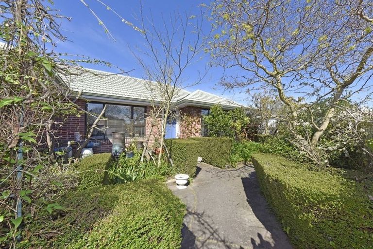 Photo of property in 1/183 Wairakei Road, Bryndwr, Christchurch, 8053