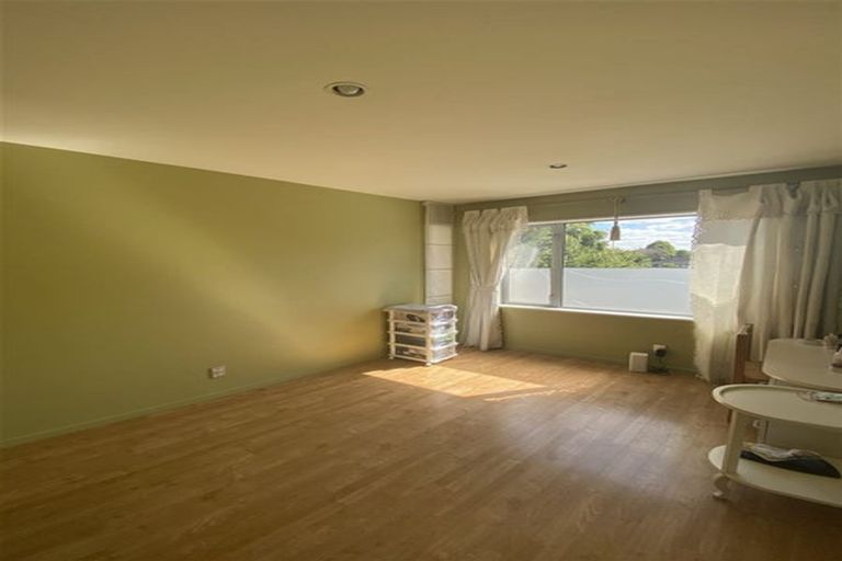 Photo of property in 207a Memorial Avenue, Burnside, Christchurch, 8053