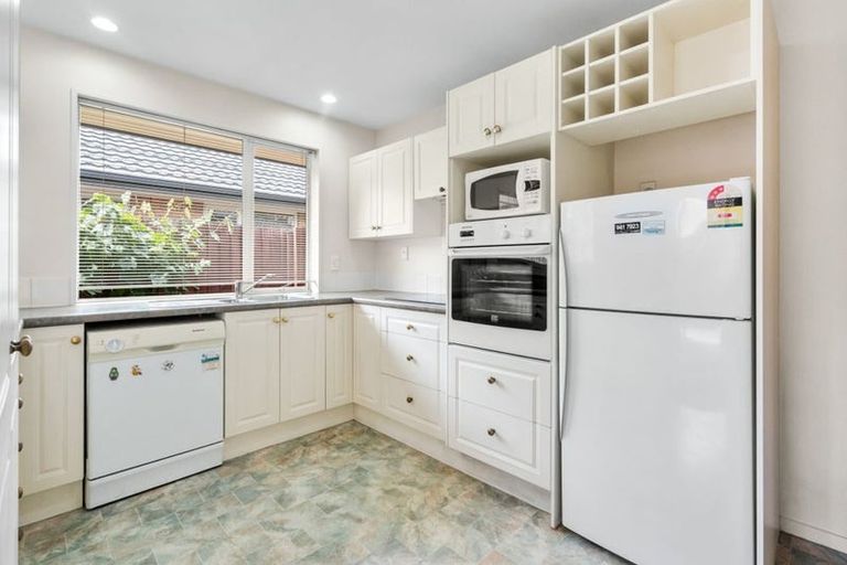 Photo of property in 29a Division Street, Riccarton, Christchurch, 8041