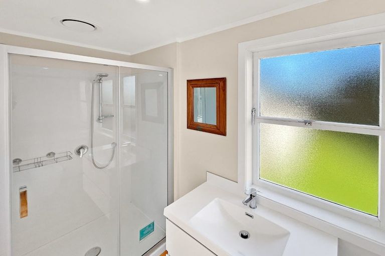 Photo of property in 832 Whangaparaoa Road, Manly, Whangaparaoa, 0930