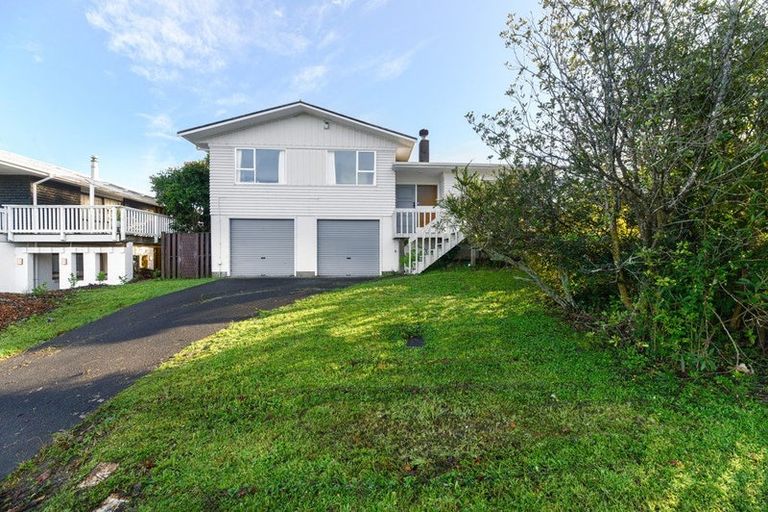 Photo of property in 15 Zita Maria Drive, Massey, Auckland, 0614