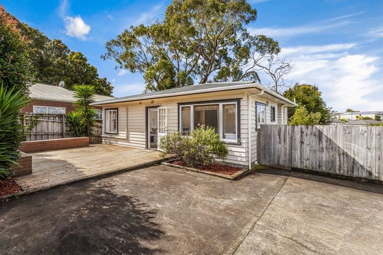 Photo of property in 13a Kinvig Place, Ranui, Auckland, 0612