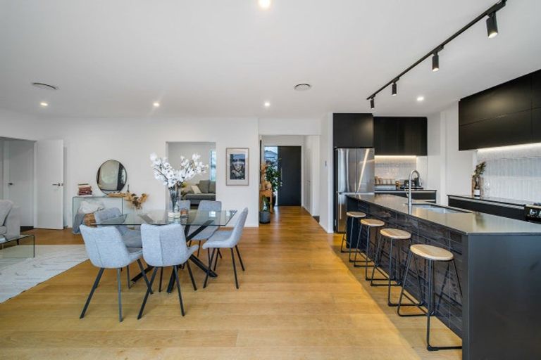 Photo of property in 2 Guyon Street, Marshland, Christchurch, 8083