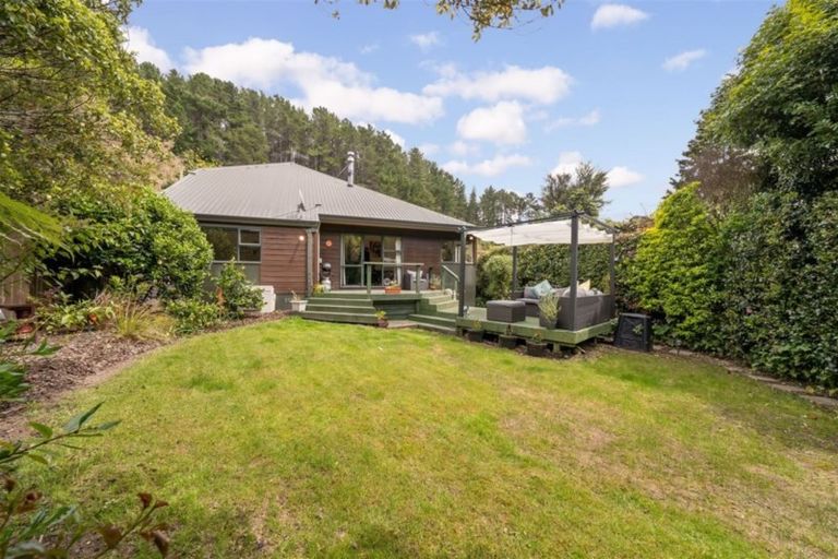 Photo of property in 21 Elmslie Road, Pinehaven, Upper Hutt, 5019
