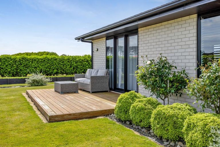 Photo of property in 1 Larlin Drive, Hawera, 4675