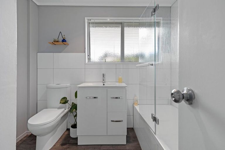 Photo of property in 10c Emerald Place, Papamoa Beach, Papamoa, 3118