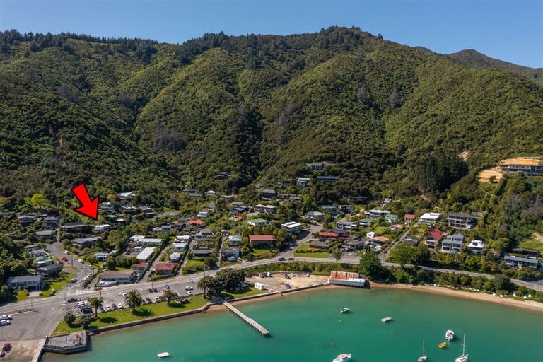 Photo of property in 4 Amelia Crescent, Waikawa, Picton, 7220