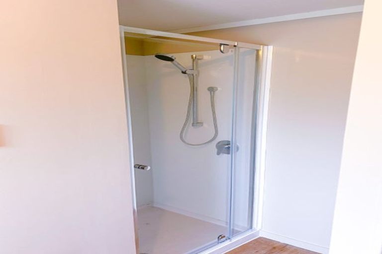 Photo of property in 29 Golf Road, New Lynn, Auckland, 0600