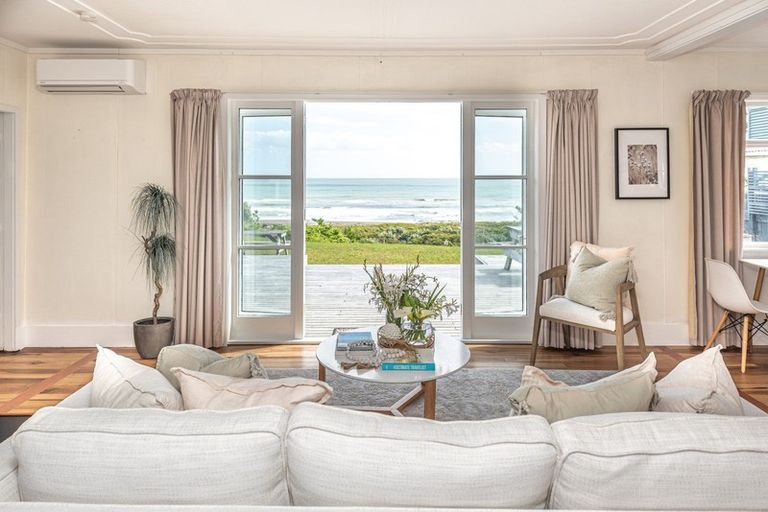 Photo of property in 133 Karaka Street, Castlecliff, Whanganui, 4501