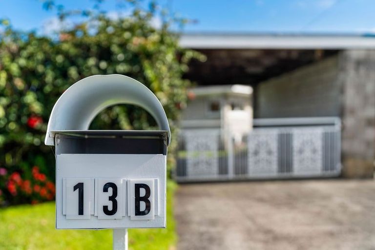 Photo of property in 2/13 Kowhai Avenue, Mangere Bridge, Auckland, 2022