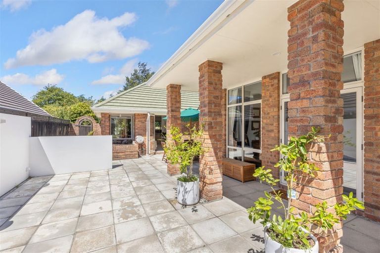 Photo of property in 15 Apsley Drive, Russley, Christchurch, 8042
