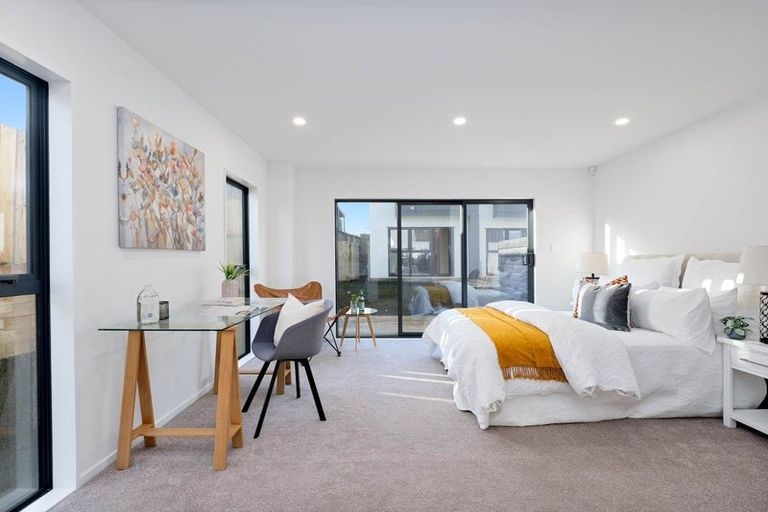 Photo of property in 64b Triangle Road, Massey, Auckland, 0614