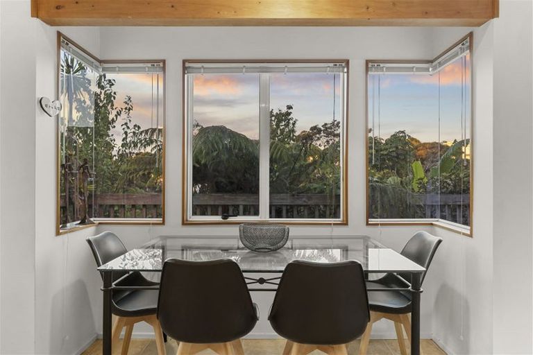 Photo of property in 1/51 Aeroview Drive, Beach Haven, Auckland, 0626