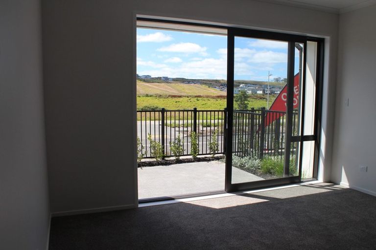 Photo of property in 157 Glenvar Ridge Road, Long Bay, Auckland, 0630