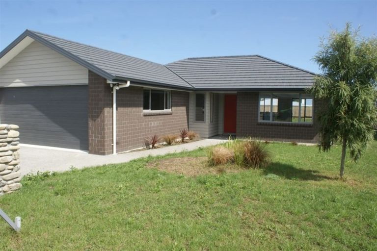Photo of property in 4 Pohatu Lane, Otaki, 5512