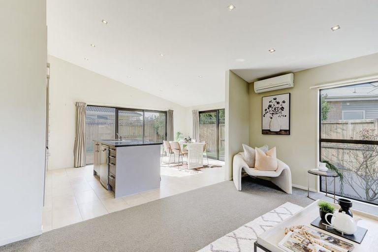 Photo of property in 15 Chadwick Place, Rototuna North, Hamilton, 3210