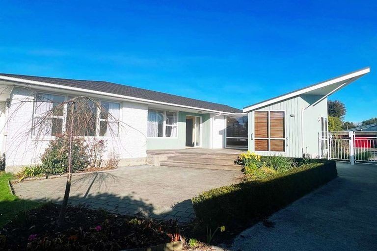 Photo of property in 50 Glenharrow Avenue, Avonhead, Christchurch, 8042