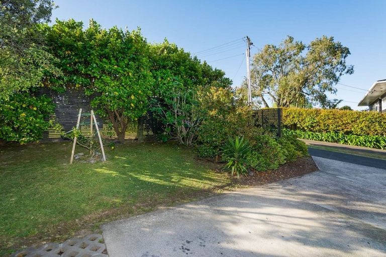 Photo of property in 16 Glendhu Road, Bayview, Auckland, 0629