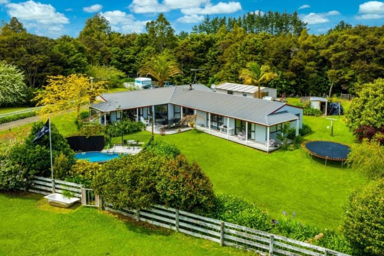 Photo of property in 21 Young Access, Dairy Flat, Silverdale, 0992