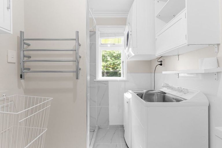 Photo of property in 70 Jickell Street, Hokowhitu, Palmerston North, 4410