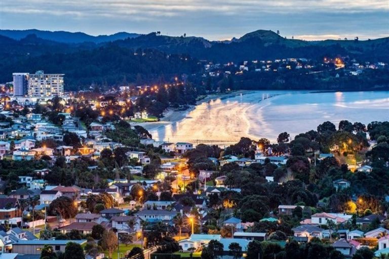 Photo of property in 9 Durness Place, Red Beach, 0932