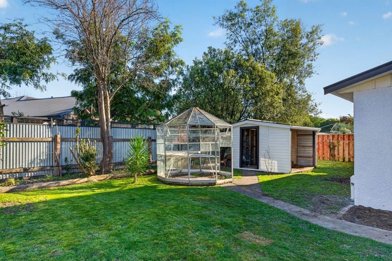 Photo of property in 17 Philip Street, Carterton, 5713