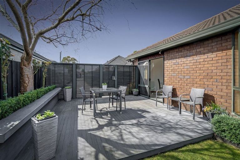 Photo of property in 2/113 Harewood Road, Papanui, Christchurch, 8053