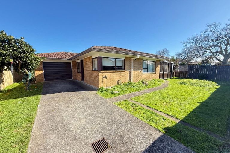 Photo of property in 2/13 Landscape Road, Papatoetoe, Auckland, 2025