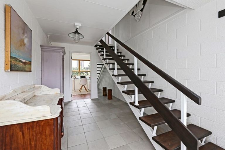 Photo of property in 2/205 Knight Street, Hastings, 4122