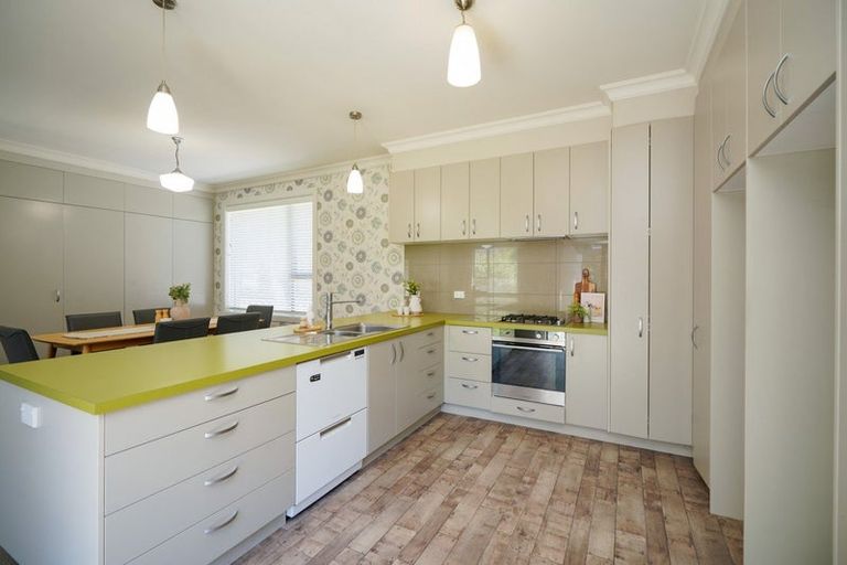 Photo of property in 92 Joseph Street, Waverley, Invercargill, 9810