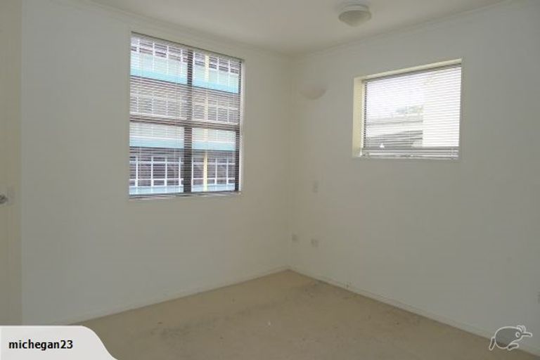 Photo of property in 25 Ballantrae Place, Thorndon, Wellington, 6011