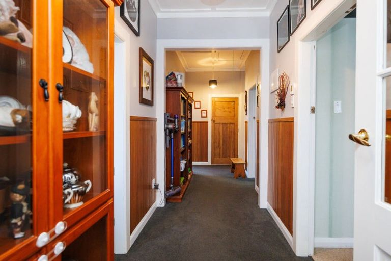 Photo of property in 17 Manson Street, Terrace End, Palmerston North, 4410