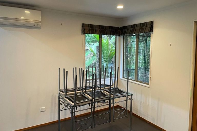 Photo of property in 36 Rimu Road, Oratia, Auckland, 0604